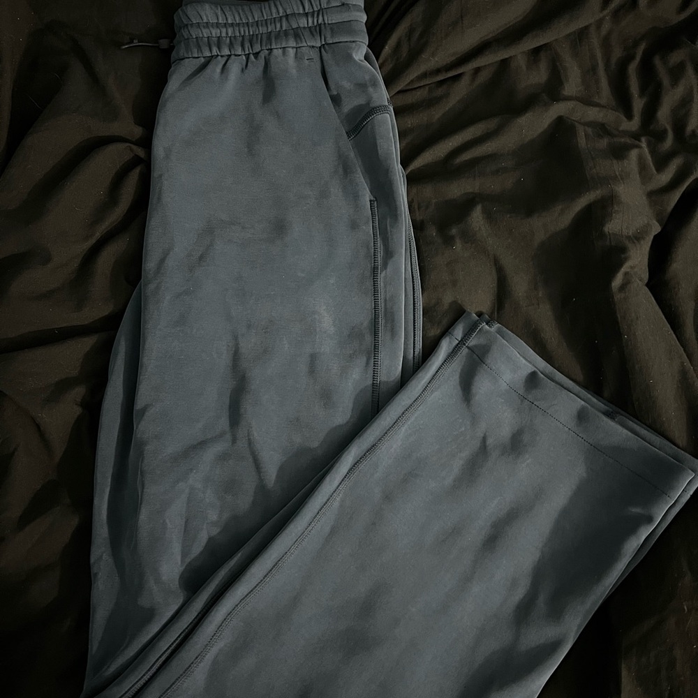 Lululemon softstreme pants